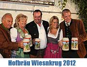 Hofbräu Oktoberfestkrug 2012 vorgestellt. Andreas Giebel gestaltete den Krug, Helmut Schleich alias FJS hielt ein Rede (©Foto: Martin Schmitz)